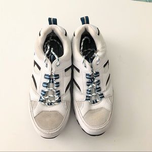 Sz 10 Width 6E Mt. Emey Sneakers